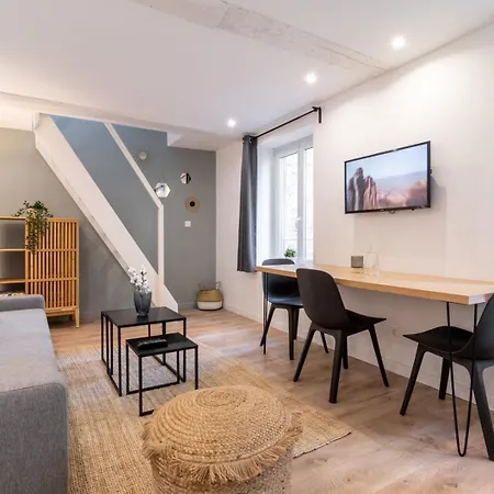 Hypercentre / Gares - Duplex Apartment *